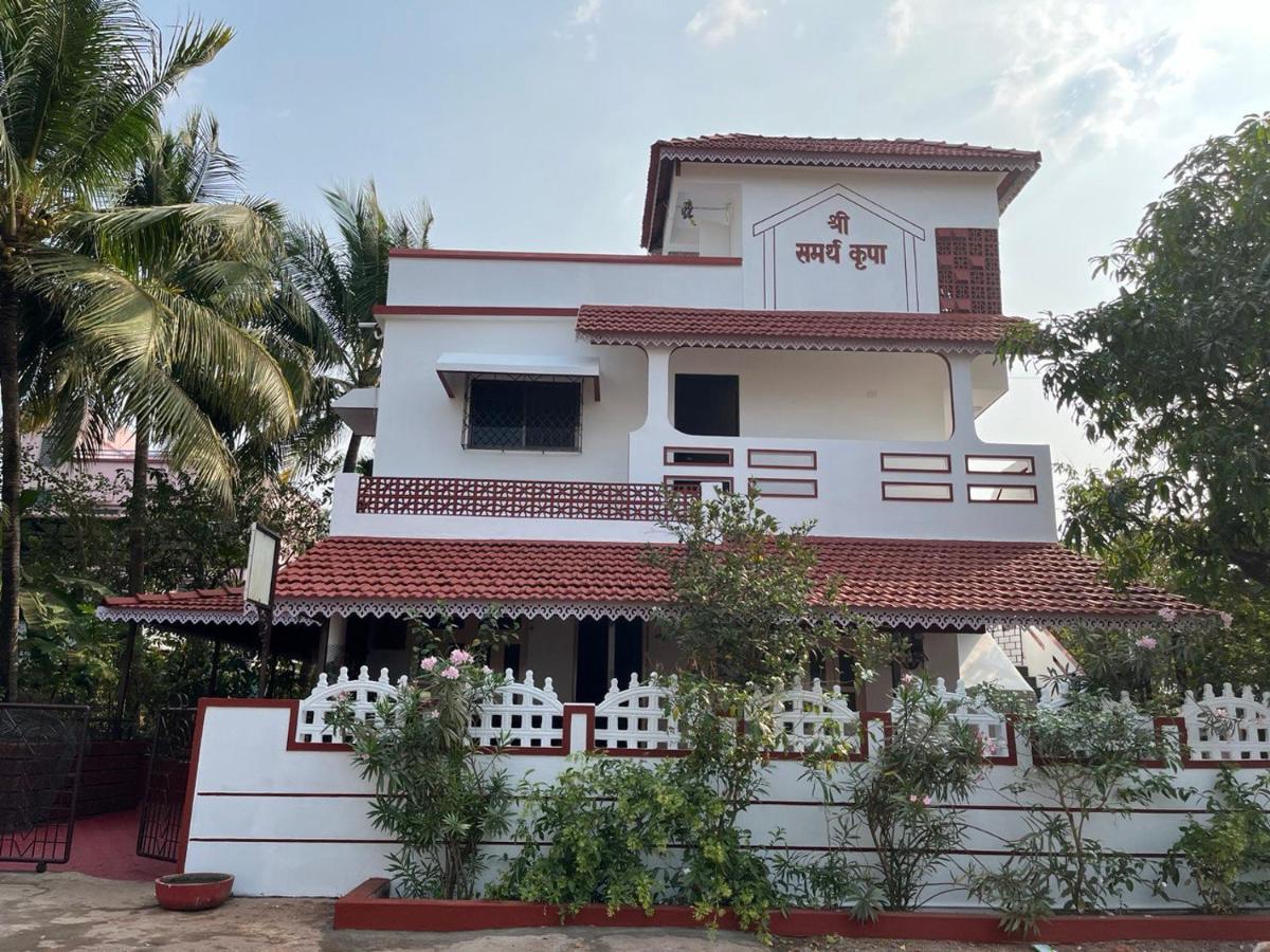 Gayatri Homestay Ratnāgiri 外观 照片